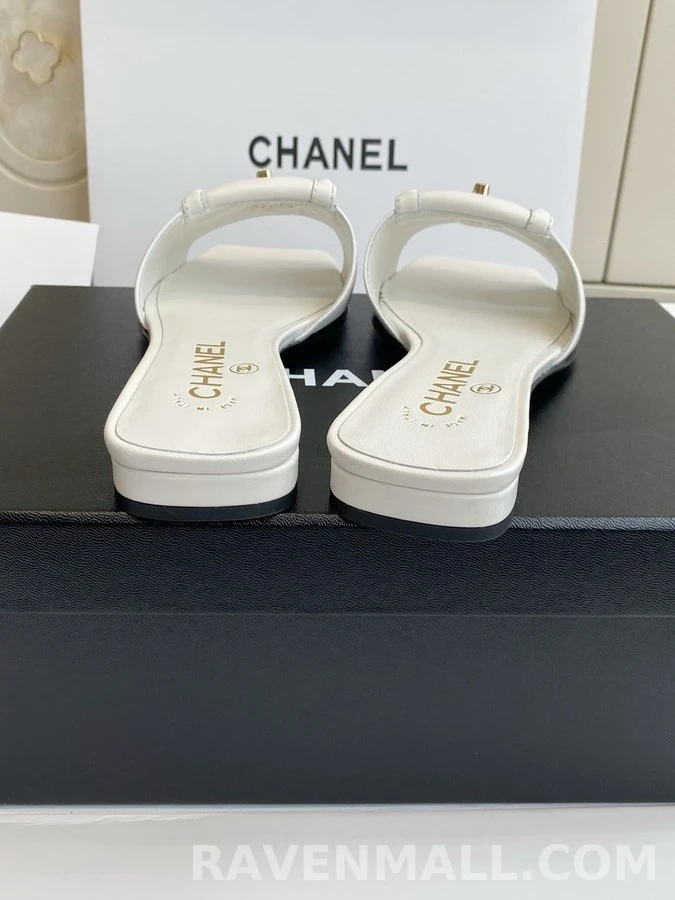 샤넬 샤넬 더블 C 턴락 플랫 샌들 상세 이미지