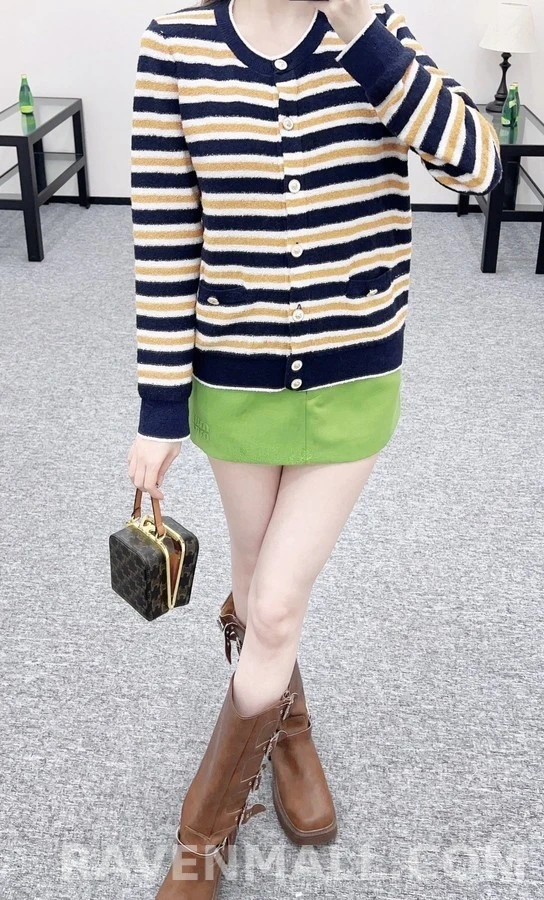 샤넬 샤넬 라운드넥 스트라이프 가디건 상세 이미지
