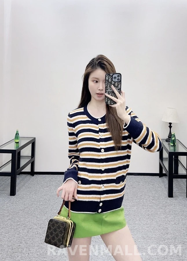 샤넬 샤넬 라운드넥 스트라이프 가디건 상세 이미지