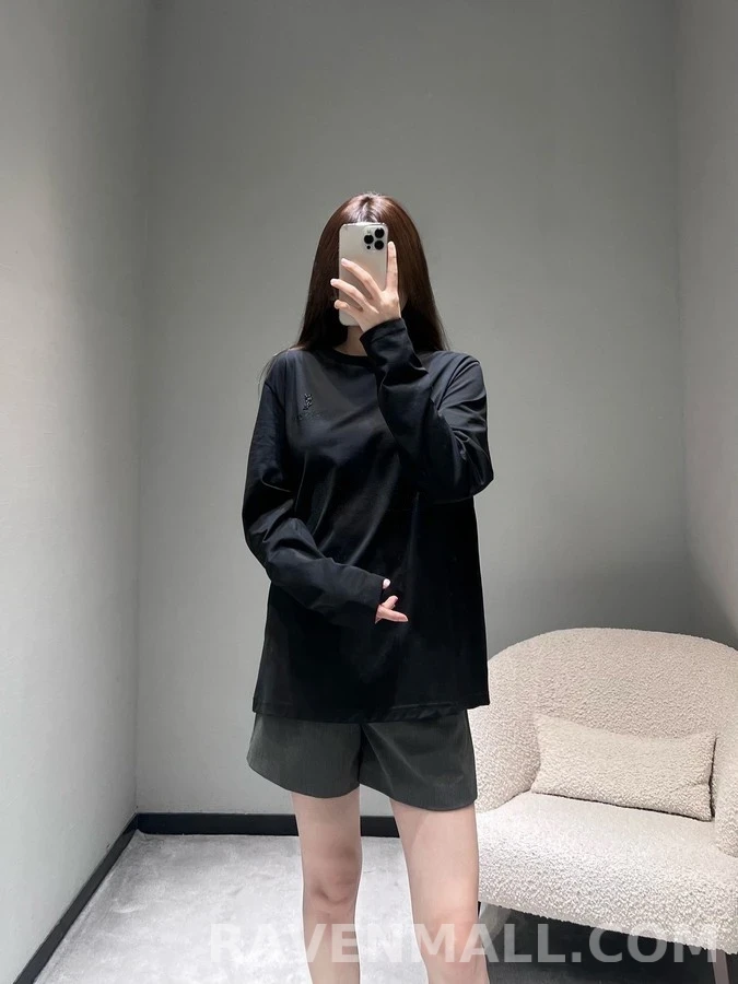 생로랑 생로랑 라운드넥 긴팔 티셔츠 상세 이미지