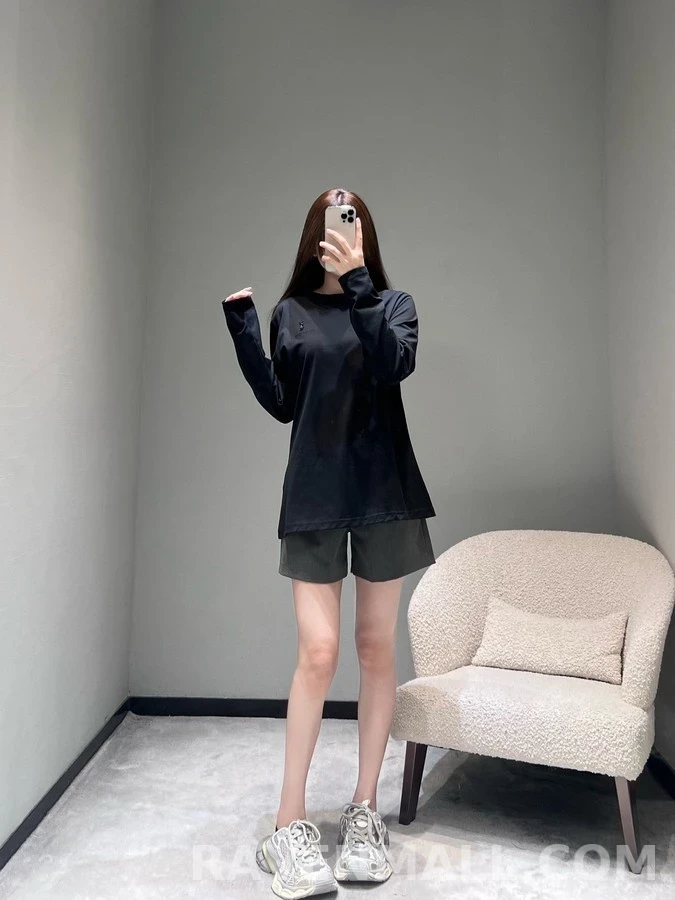 생로랑 생로랑 라운드넥 긴팔 티셔츠 상세 이미지