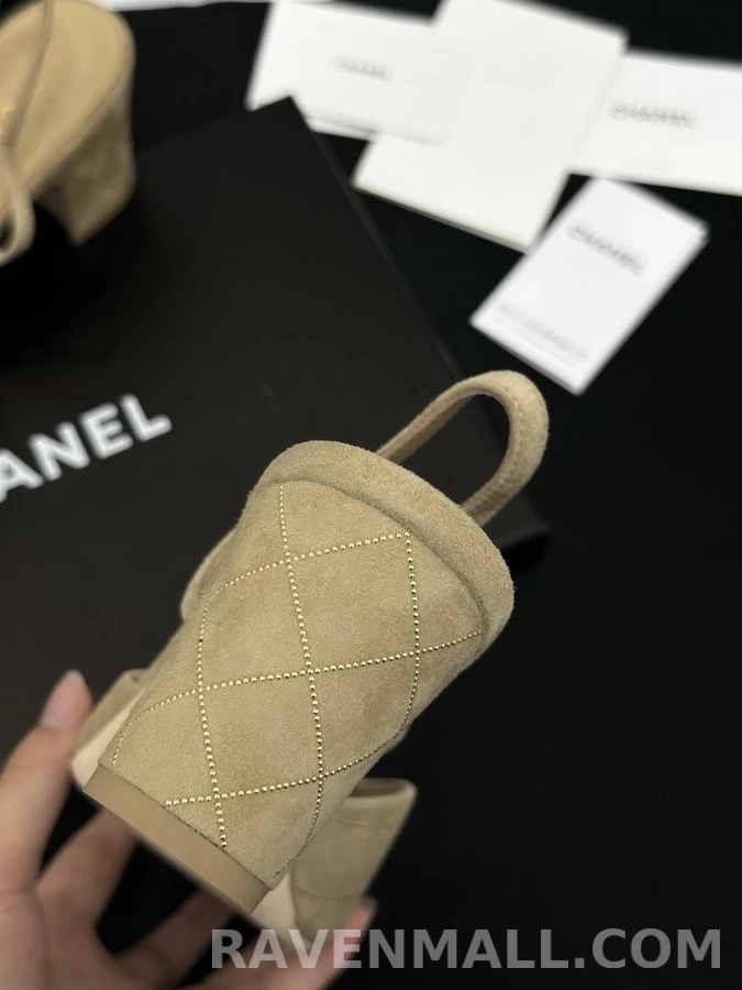 샤넬 샤넬 퀼팅 스웨이드 캡토 슬링백 힐 상세 이미지