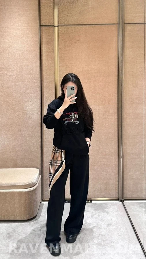 버버리 버버리 풀 컬러 전투마 엠블럼 자수 후드 상세 이미지