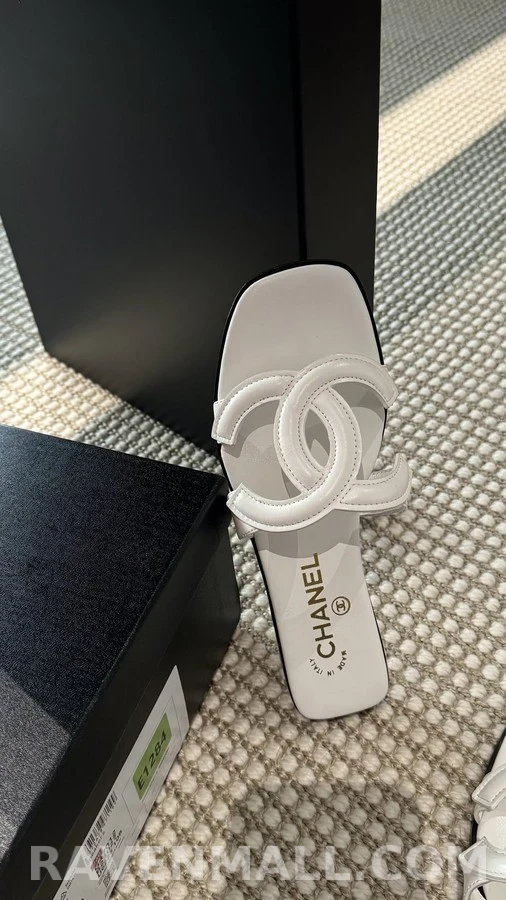 샤넬 샤넬 더블 C 로고 샌들 상세 이미지
