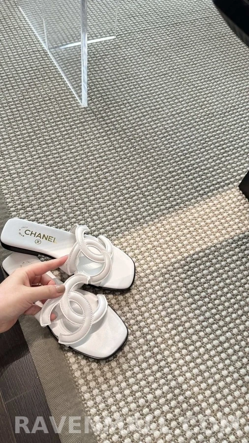 샤넬 샤넬 더블 C 로고 샌들 상세 이미지