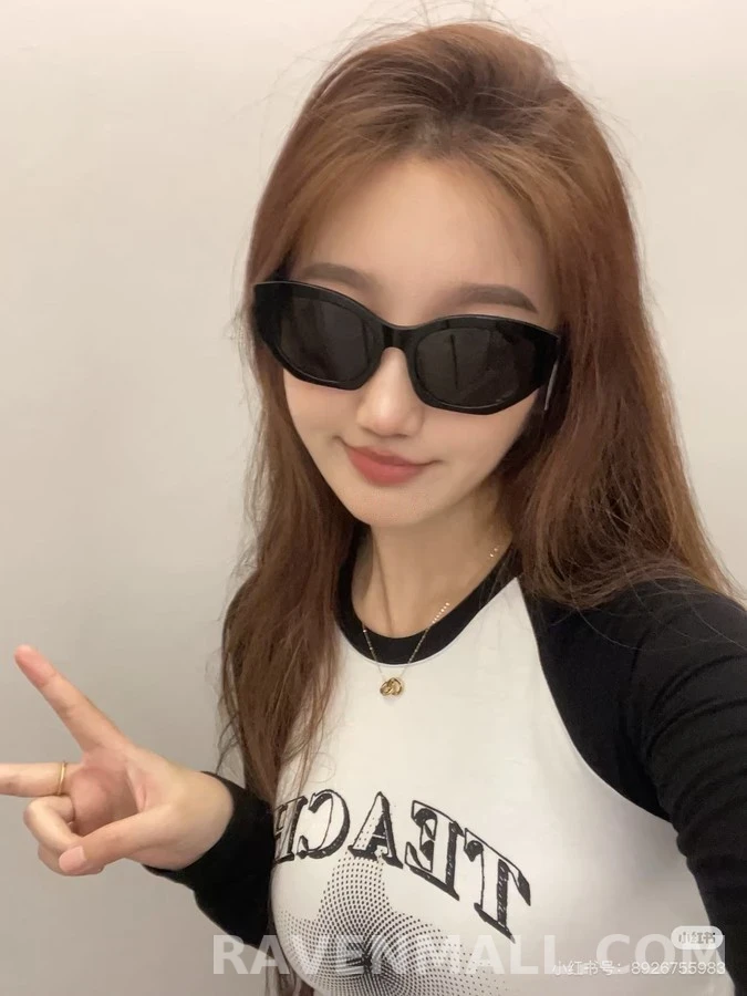 미우미우 미우미우 로고 캣아이 선글라스 상세 이미지