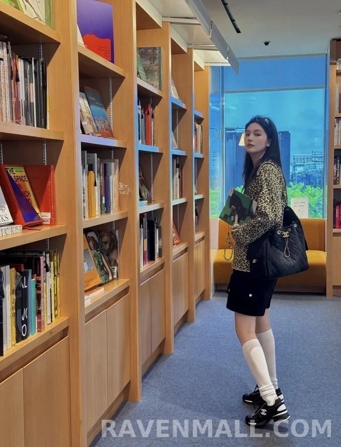 샤넬 샤넬 로고 스니커즈 상세 이미지