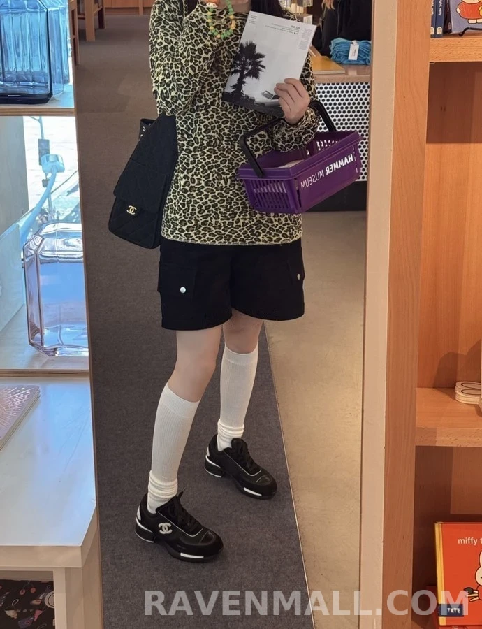 샤넬 샤넬 로고 스니커즈 상세 이미지