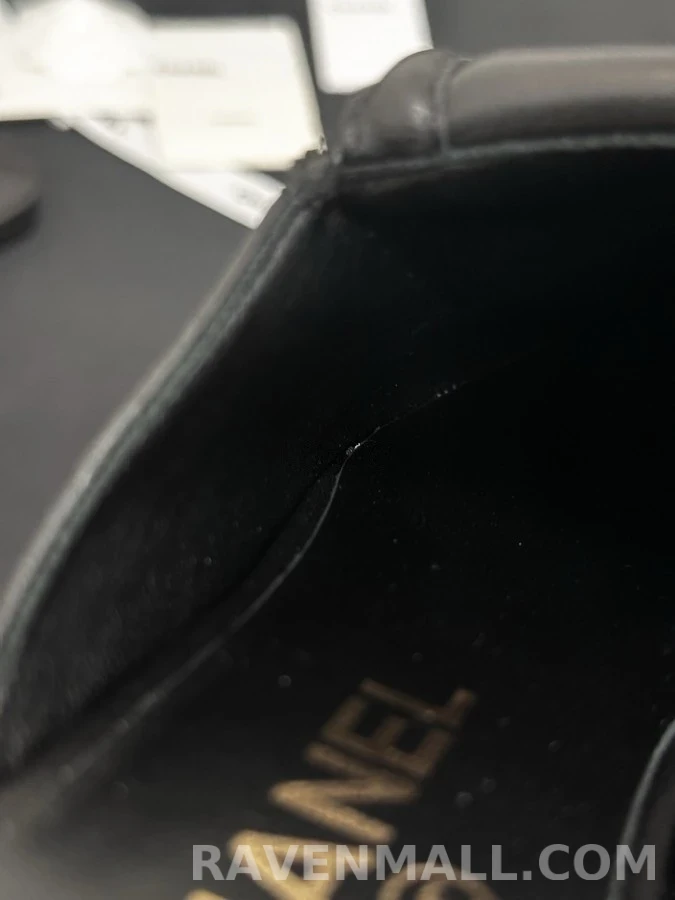 샤넬 샤넬 로고 스웨이드 뮬 로퍼 상세 이미지
