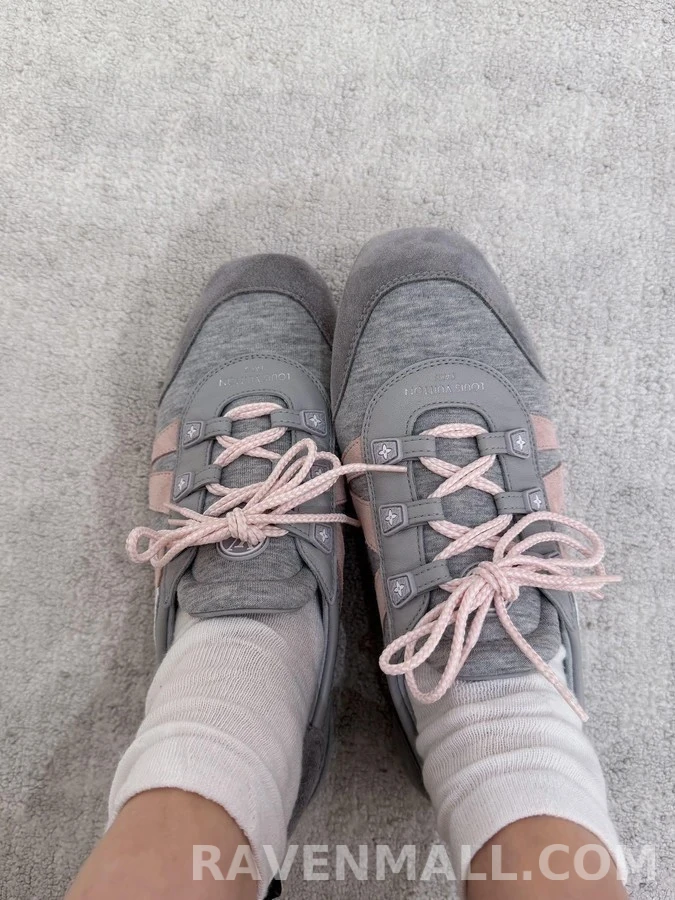 루이비통 루이비통 SNEAKERINA 뮬 스니커즈 상세 이미지