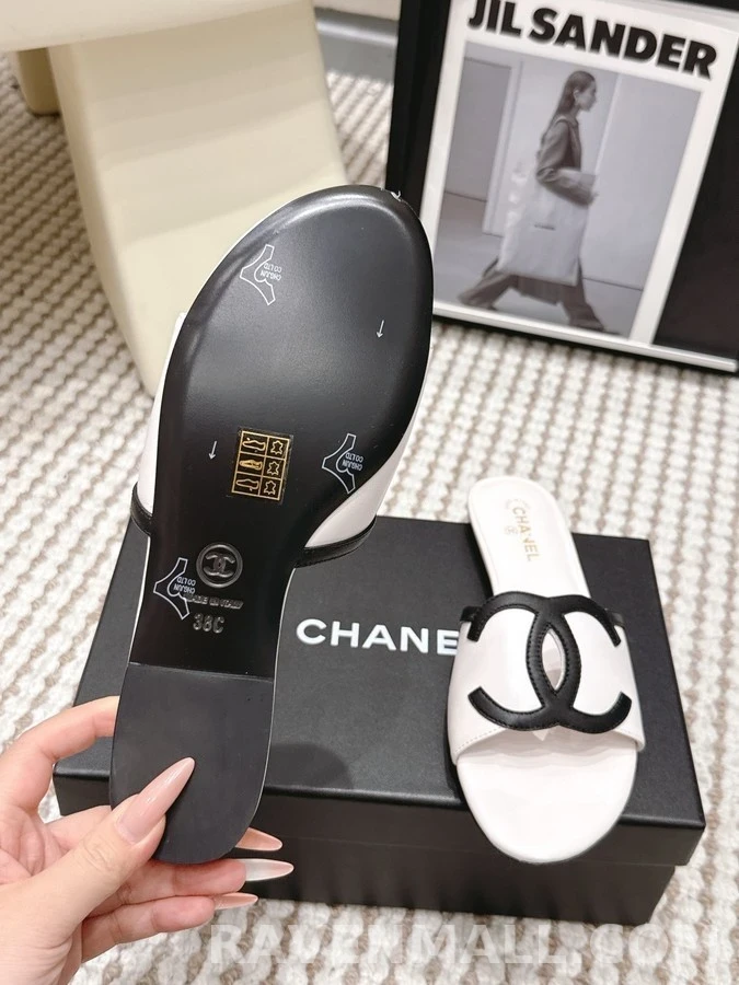 샤넬 샤넬 더블 C 로고 뮬 슬리퍼 상세 이미지