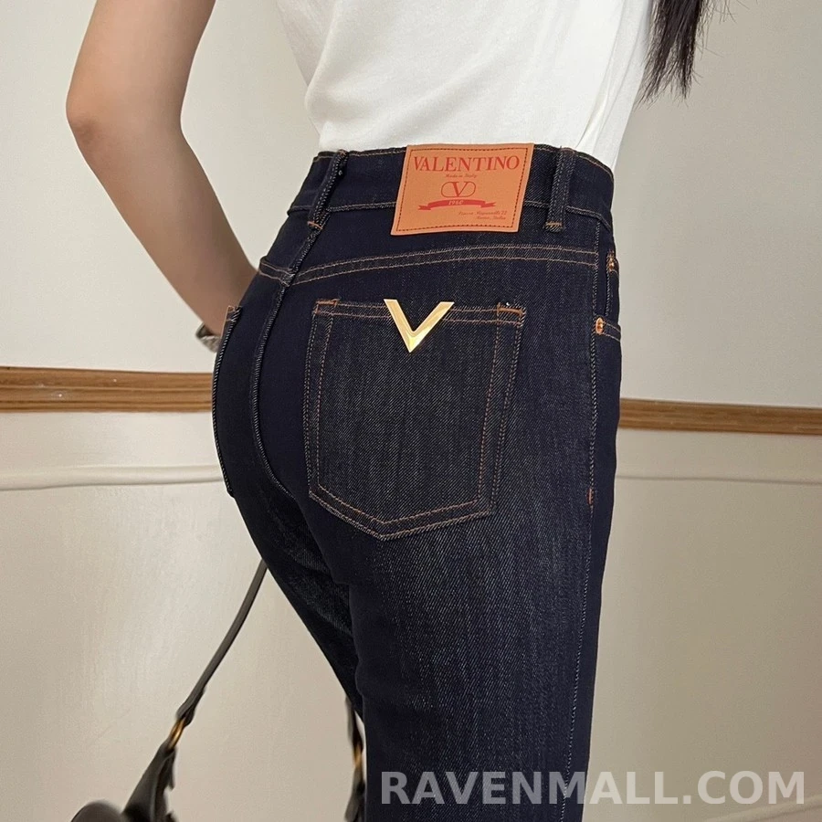 발렌티노 발렌티노 후면 V 로고 메탈 부츠컷 데님 팬츠 상세 이미지