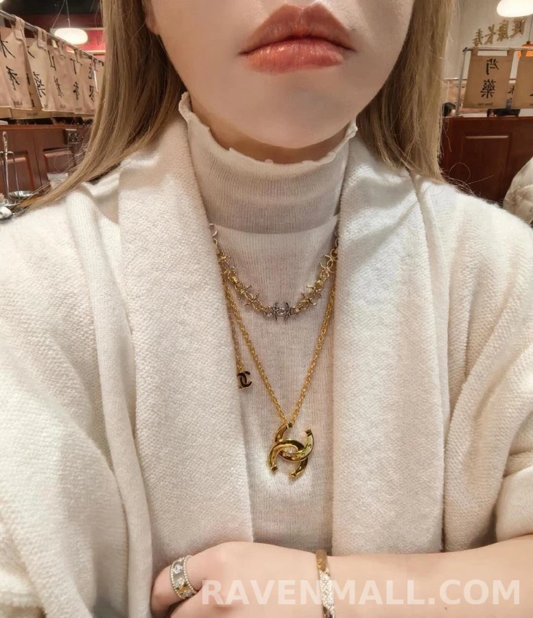 샤넬 샤넬 투톤 로고 팔찌 상세 이미지