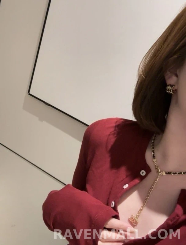 샤넬 샤넬 로고 가죽 체인 귀걸이 상세 이미지