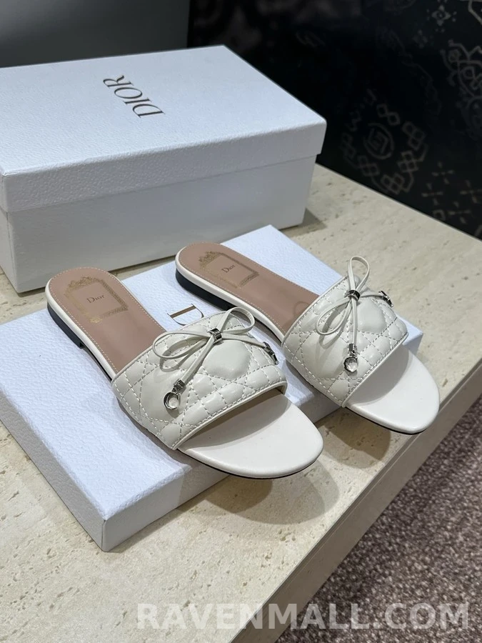 디올 디올 까나쥬 퀼팅 참 슬라이드 상세 이미지