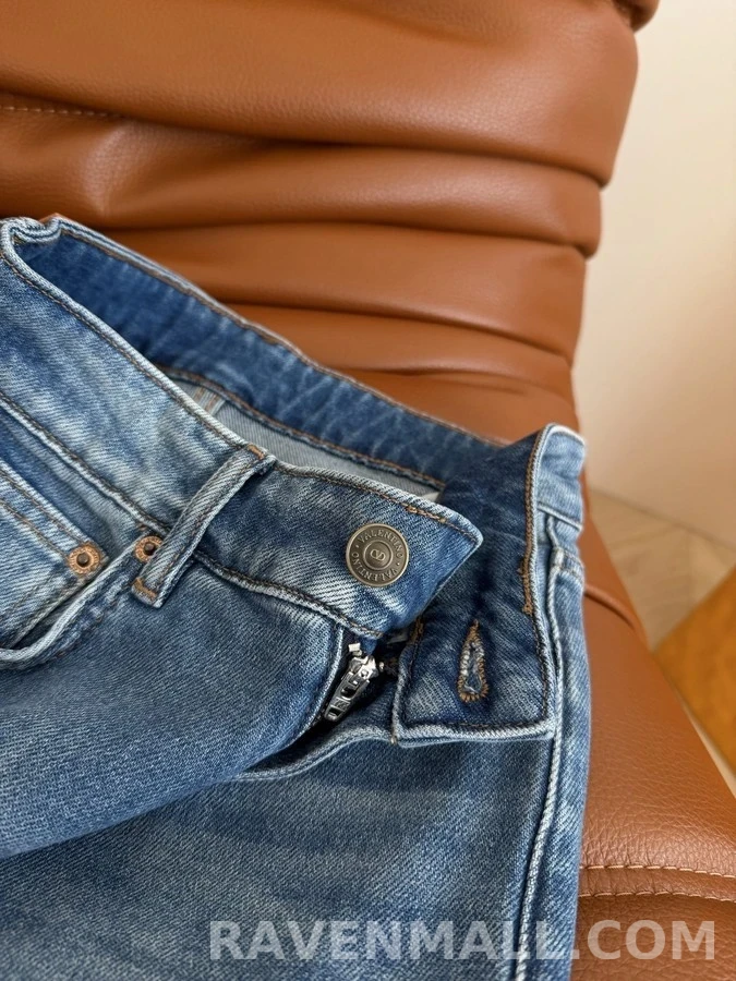 발렌티노 발렌티노 V 로고 와이드 커프 데님 팬츠 상세 이미지