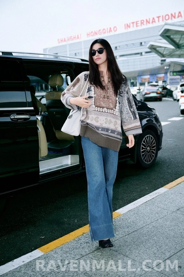 발렌티노 발렌티노 V 로고 와이드 커프 데님 팬츠 상세 이미지