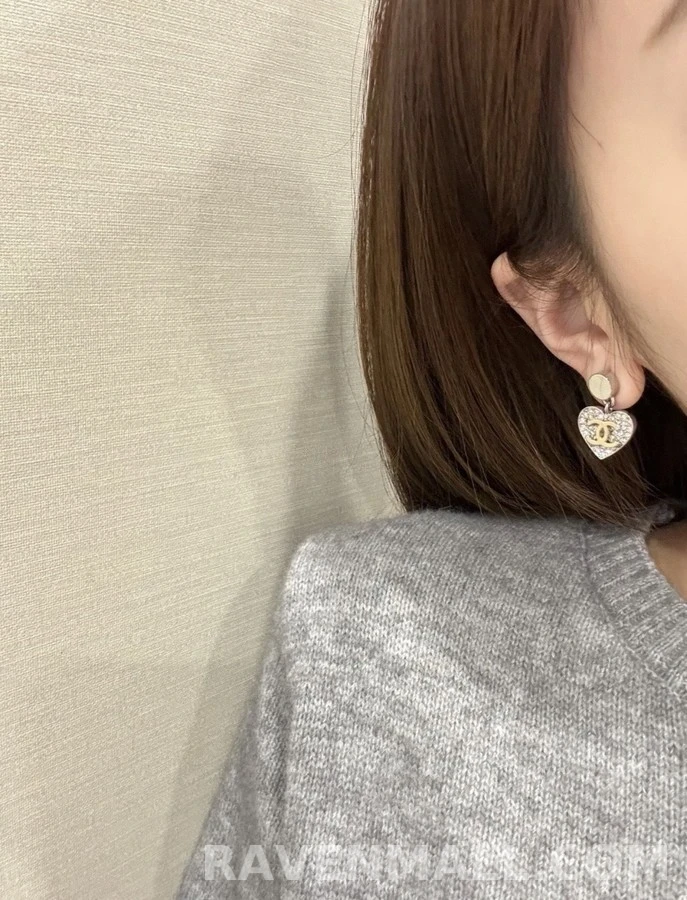 샤넬 샤넬 하트 파베 더블 C 드롭 이어링 상세 이미지
