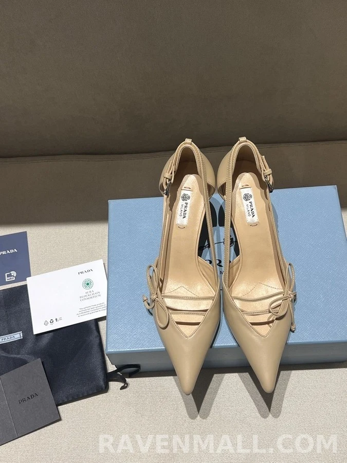 프라다 프라다 컷아웃 보우 디테일 펌프스 상세 이미지