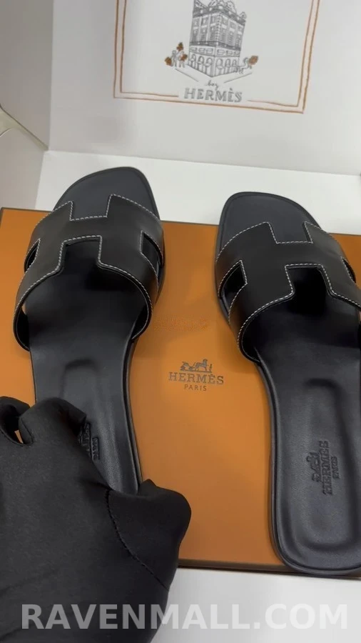 에르메스 에르메스 H 로고 가죽 슬라이드 상세 이미지