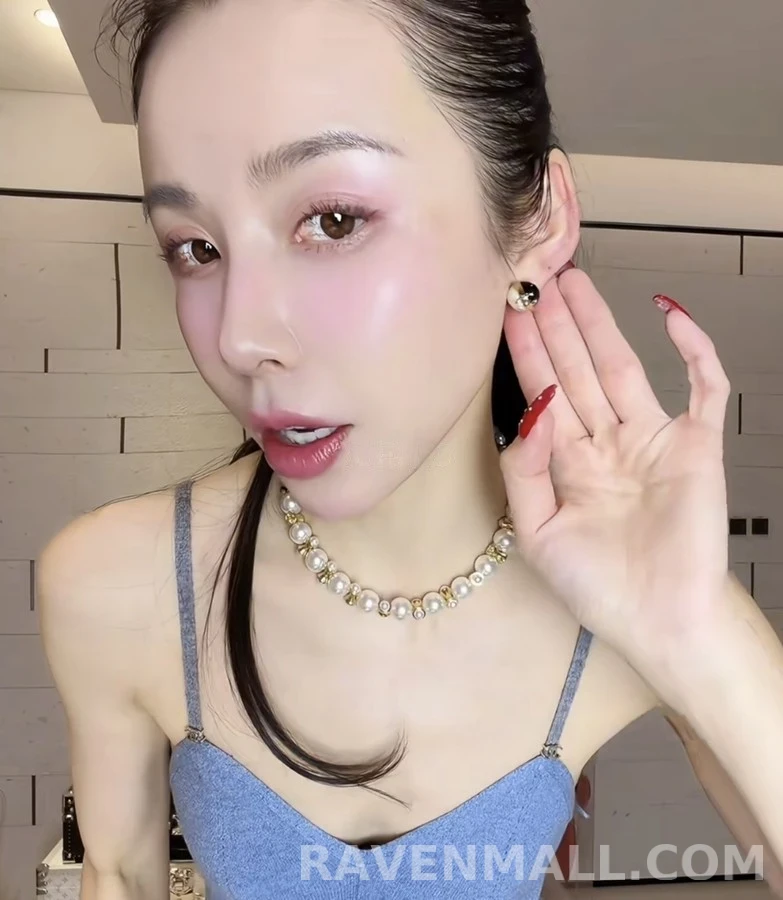 샤넬 샤넬 로고 투톤 스터드 귀걸이 상세 이미지