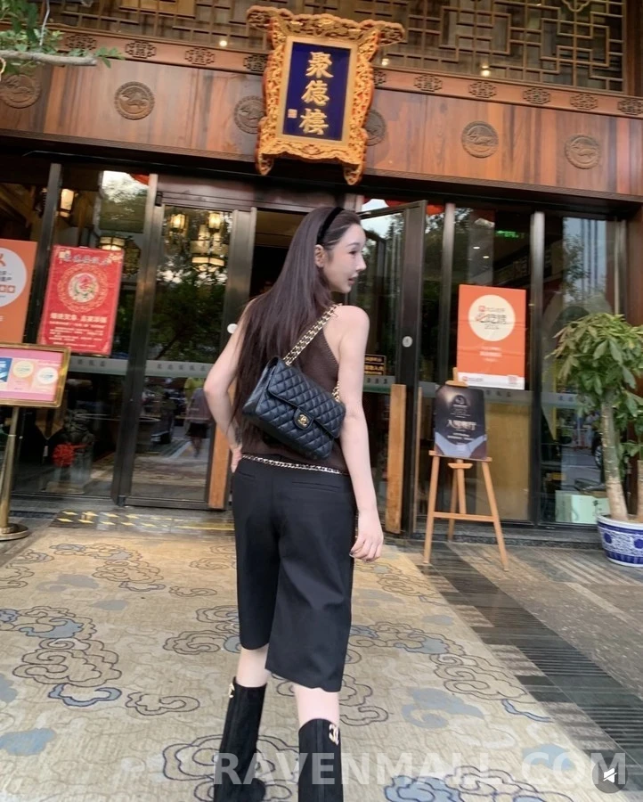 샤넬 샤넬 스웨이드 펄 로고 캡토 부츠 상세 이미지