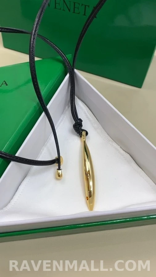 보테가베네타 보테가 베네타 스컬프처 펜던트 가죽 로프 네크리스 상세 이미지