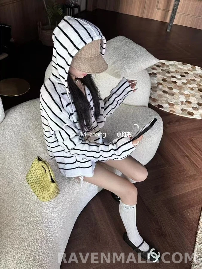 샤넬 샤넬 빅 로고 퀼팅 메리 제인 플랫 상세 이미지