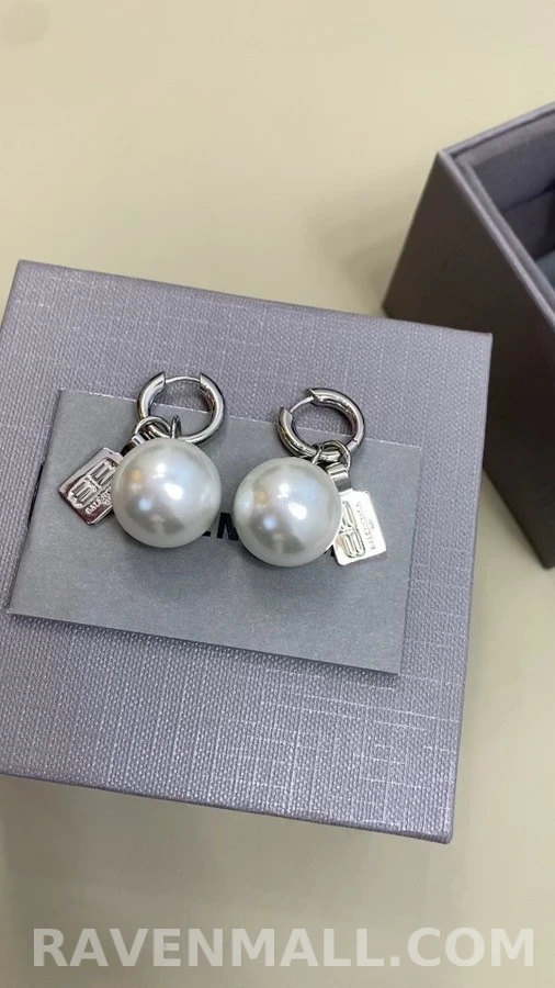 발렌시아가 발렌시아가 로고 펄 드롭 귀걸이 상세 이미지