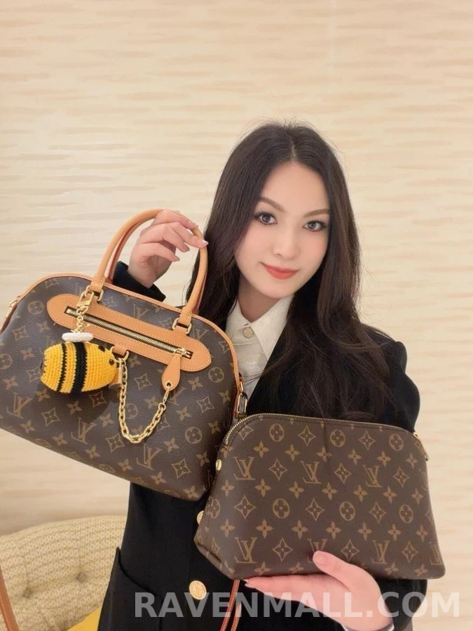 루이비통 루이비통 비 크로셰 키링 상세 이미지