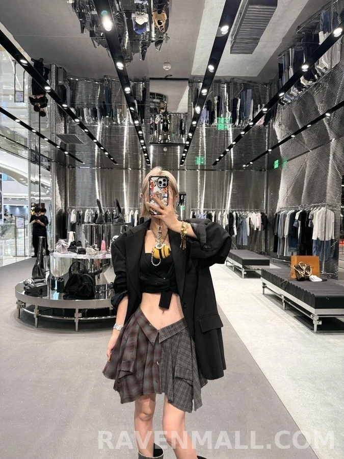 루이비통 루이비통 비 크로셰 키링 상세 이미지
