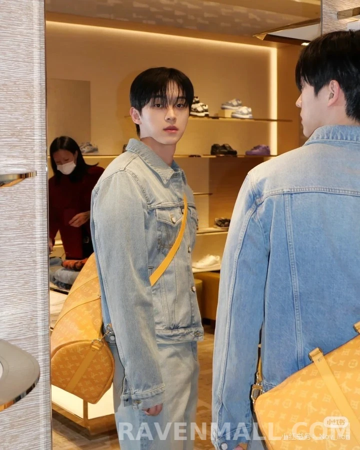 루이비통 루이비통 로고 자수 데님 자켓 상세 이미지