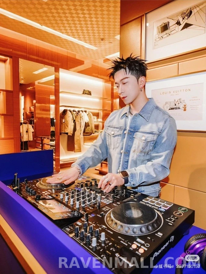 루이비통 루이비통 로고 자수 데님 자켓 상세 이미지