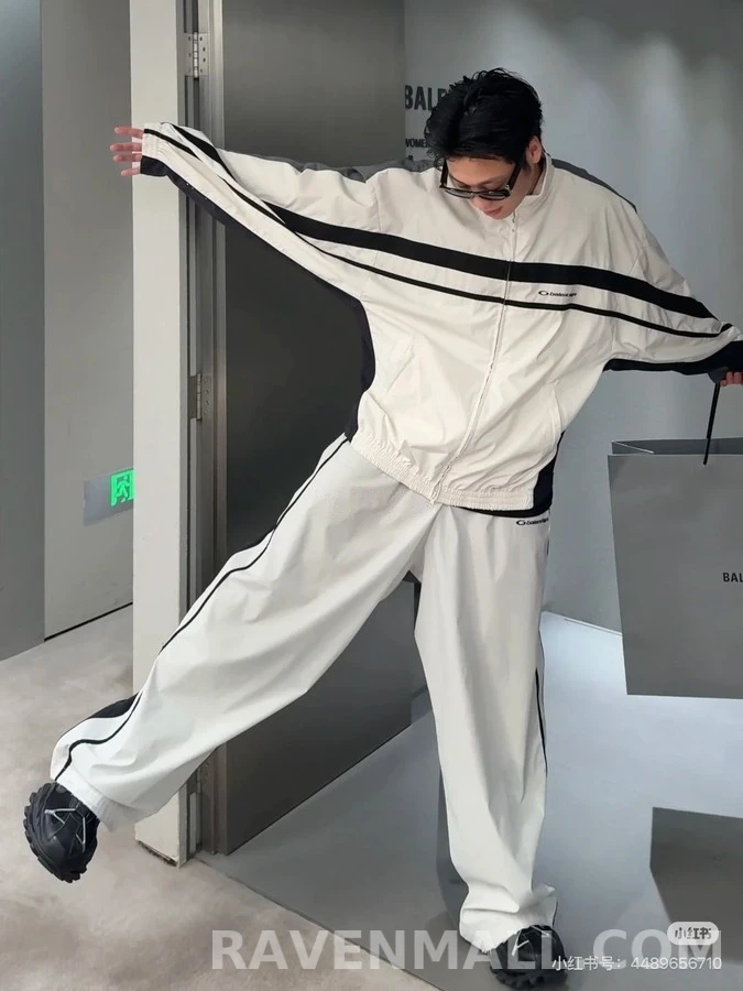 발렌시아가 발렌시아가 배색 스트라이프 자켓 상세 이미지