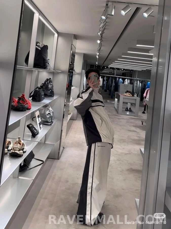 발렌시아가 발렌시아가 배색 스트라이프 자켓 상세 이미지