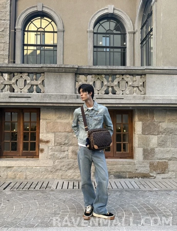 루이비통 루이비통 핀 장식 데님 자켓 상세 이미지