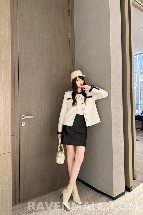 샤넬 샤넬 배색 트리밍 라운드넥 자켓 상세 이미지