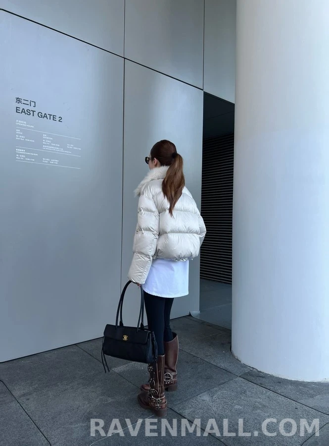 미우미우 미우미우 퍼 카라 레터링 패딩 자켓 상세 이미지