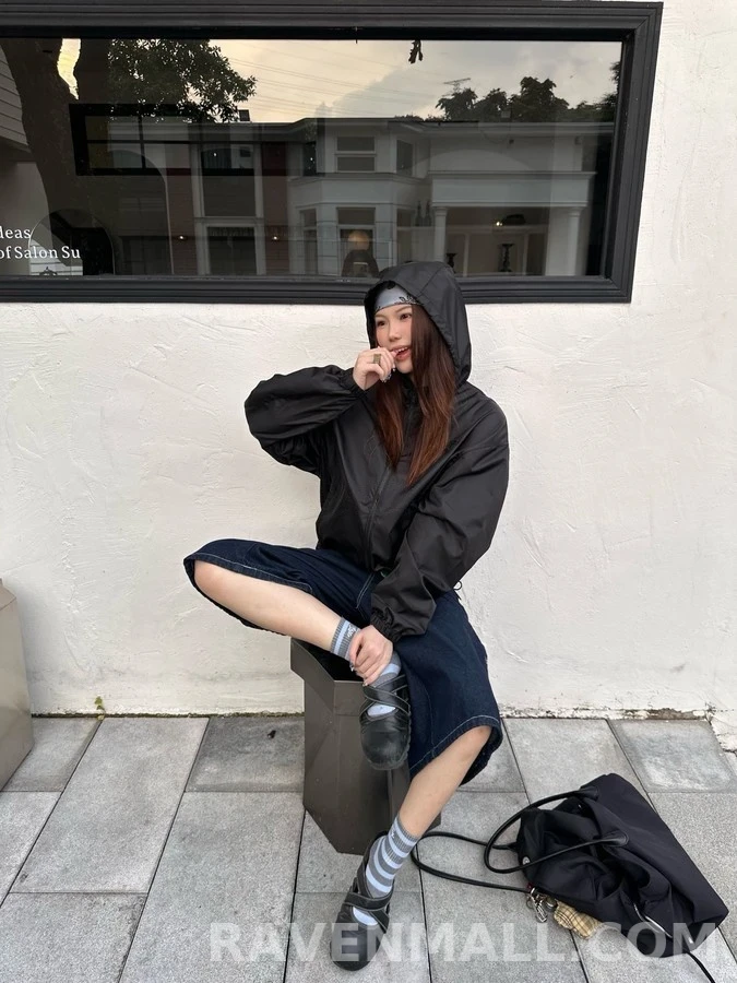 프라다 프라다 삼각 로고 후드 집업 상세 이미지
