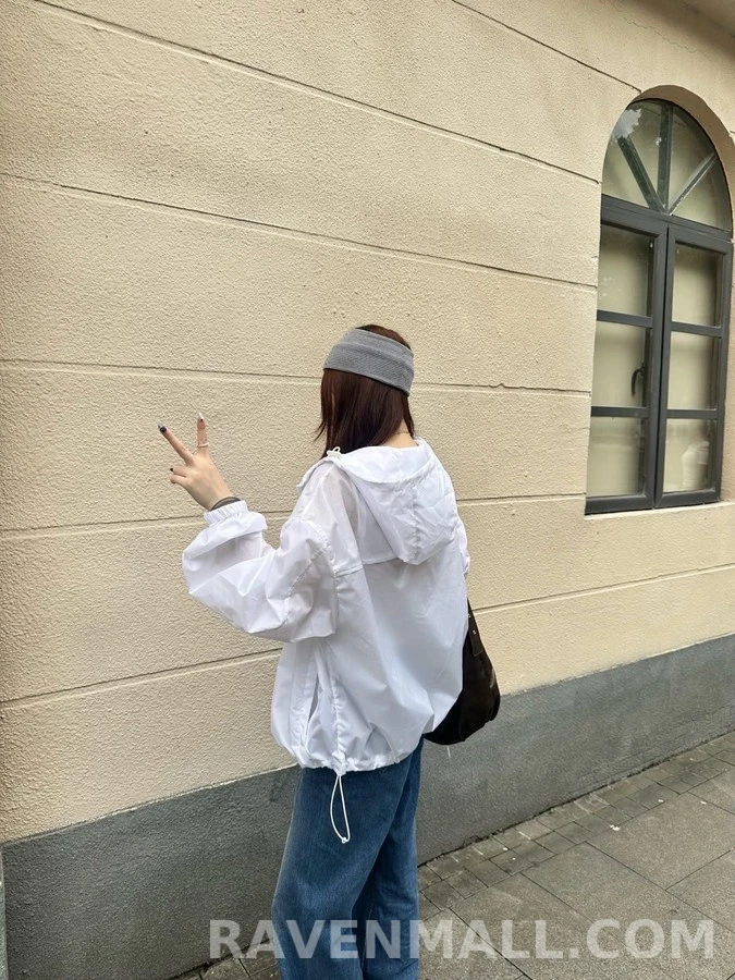프라다 프라다 삼각 로고 후드 집업 상세 이미지