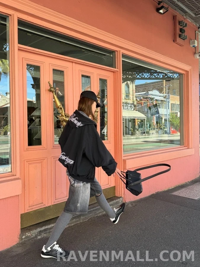 발렌시아가 발렌시아가 커시브 로고 리버서블 자켓 상세 이미지