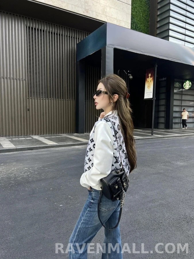 루이비통 루이비통 모노그램 테디 플리스 자켓 상세 이미지
