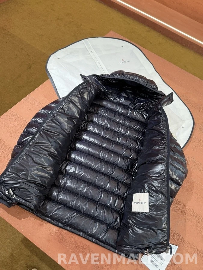 몽클레어 몽클레어 후드 패딩 자켓 상세 이미지