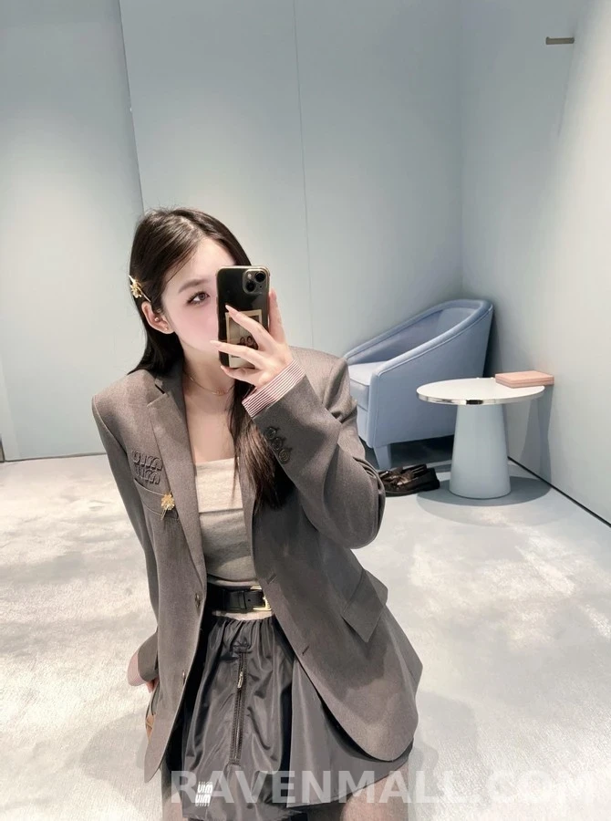 미우미우 미우미우 로고 탈부착 커프스 울 자켓 상세 이미지