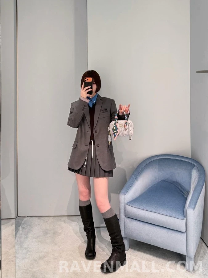 미우미우 미우미우 로고 탈부착 커프스 울 자켓 상세 이미지