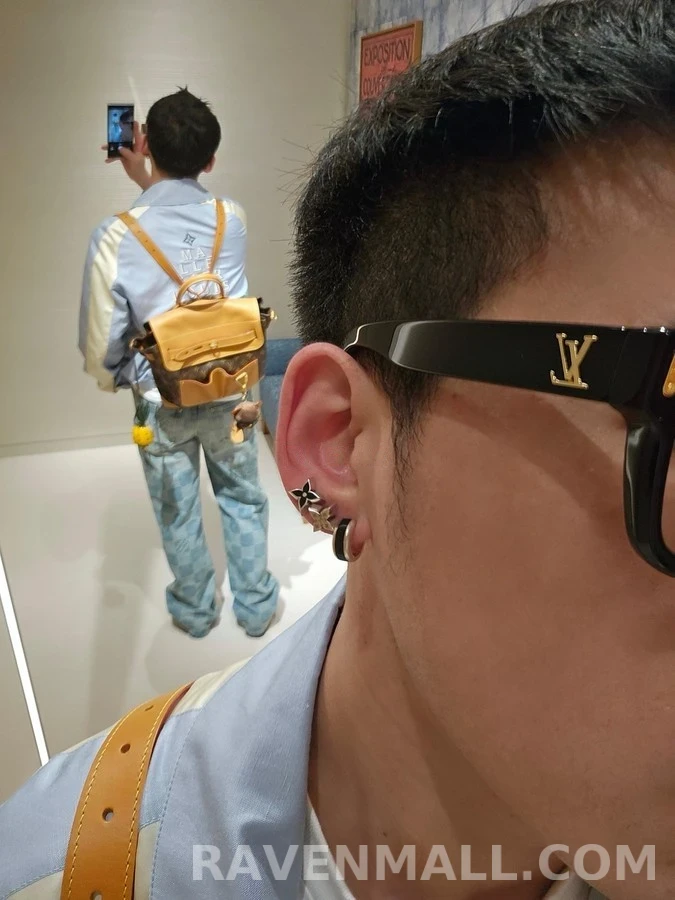 루이비통 루이비통 컬러 블록 레터링 실크 혼방 자켓 상세 이미지