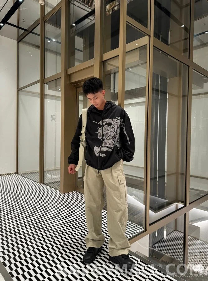 버버리 버버리 마술 기사 나일론 자켓 상세 이미지