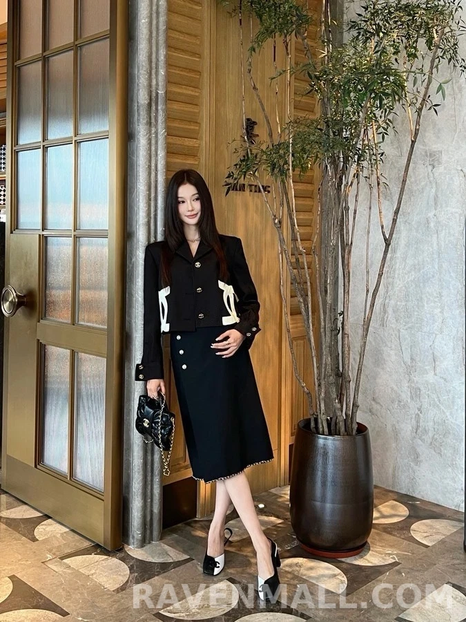 샤넬 샤넬 더블 C 로고 쇼트 자켓 상세 이미지