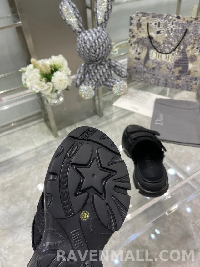 디올 디올 D 완더 오블리크 슬라이드 샌들 상세 이미지