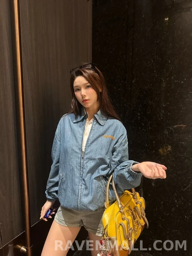 미우미우 미우미우 자수 로고 데님 자켓 상세 이미지